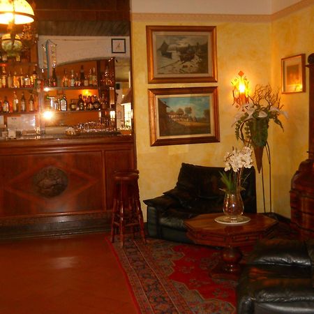 Hotel Il Rustichello Lonato Eksteriør bilde