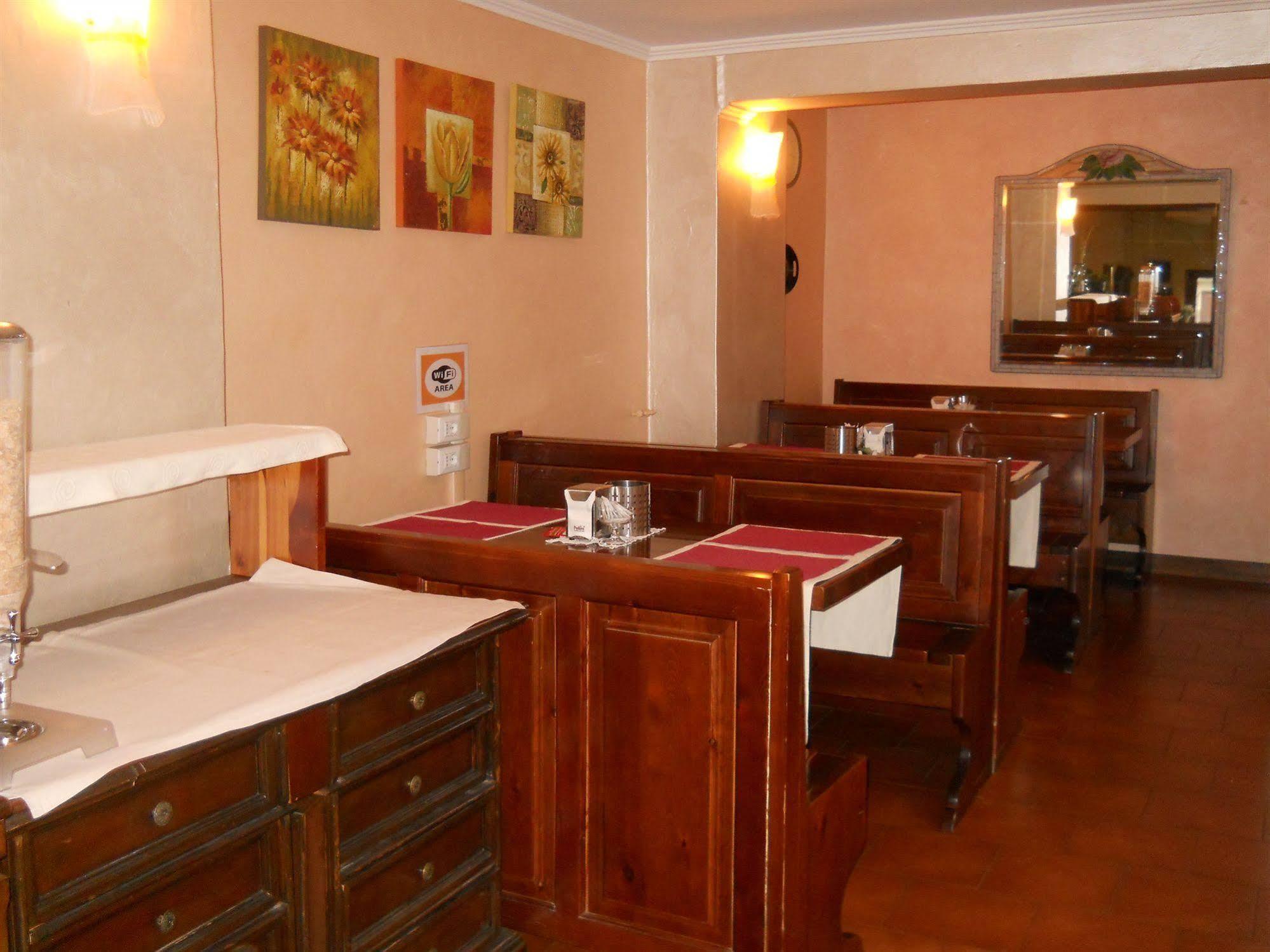 Hotel Il Rustichello Lonato Eksteriør bilde