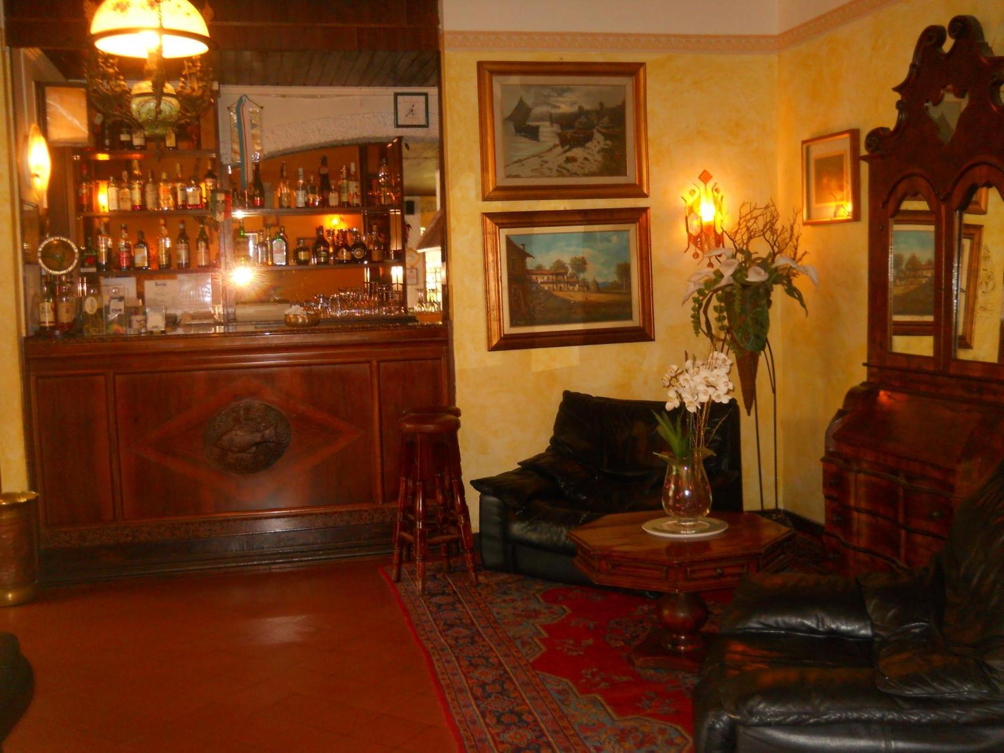 Hotel Il Rustichello Lonato Eksteriør bilde