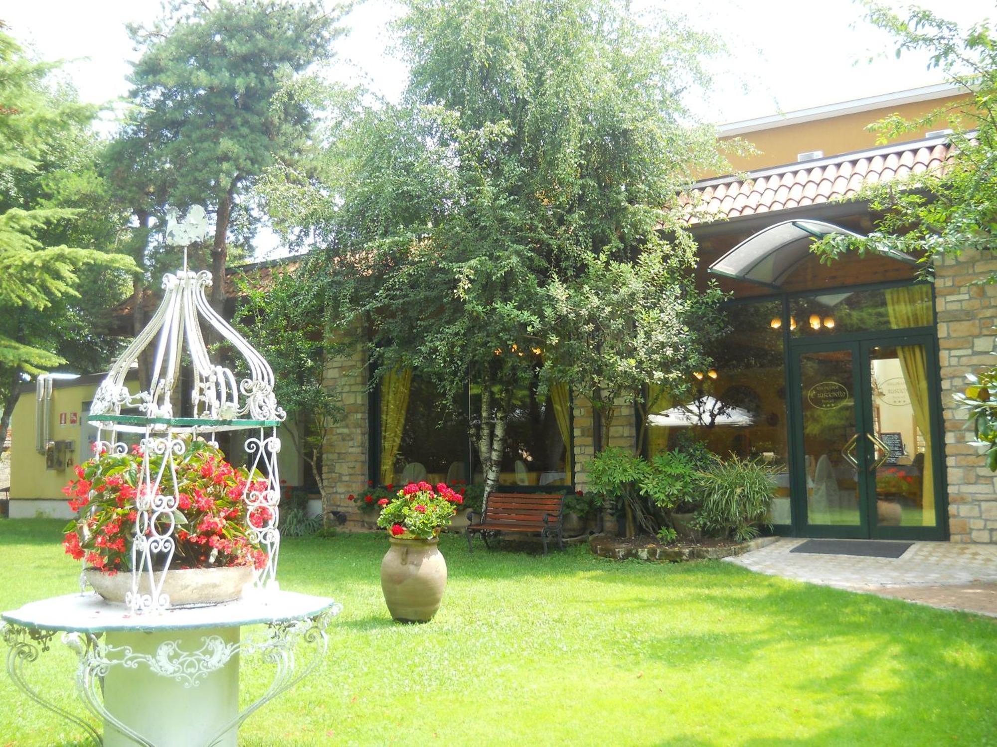 Hotel Il Rustichello Lonato Eksteriør bilde