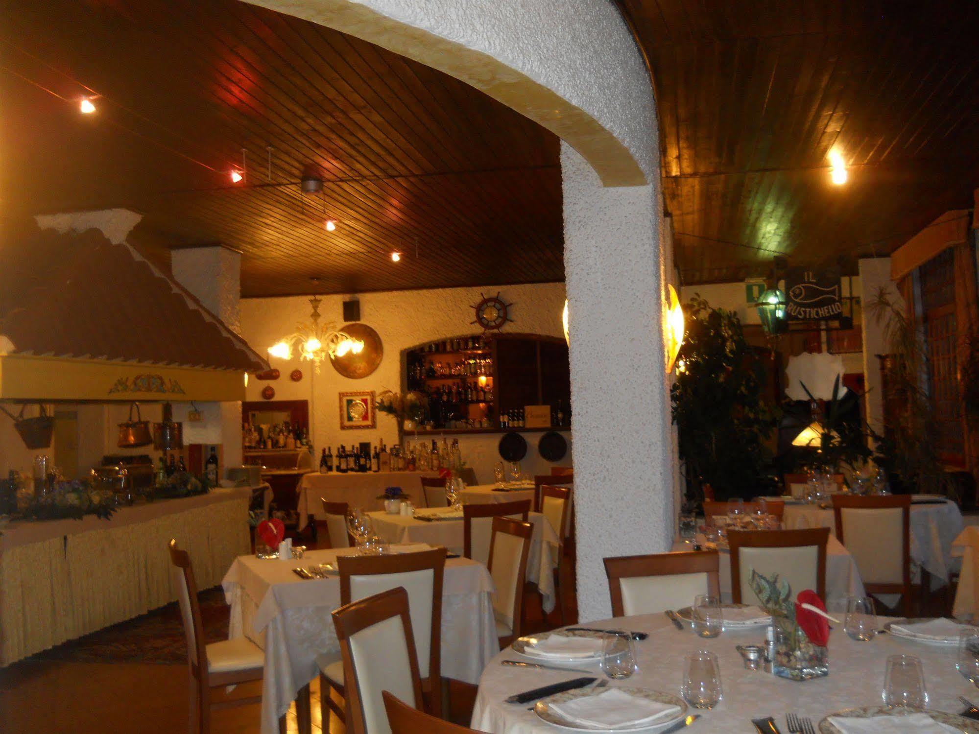 Hotel Il Rustichello Lonato Eksteriør bilde