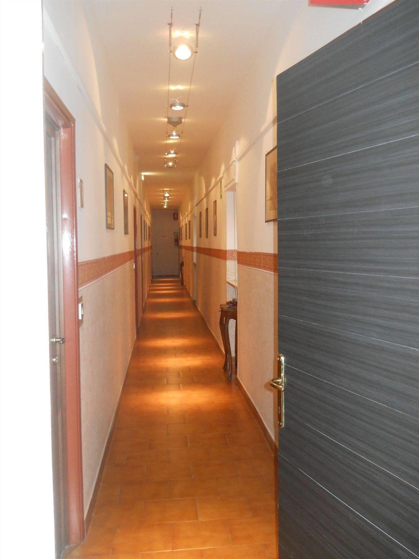 Hotel Il Rustichello Lonato Eksteriør bilde